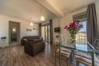 Апартаменты Apartments My Przno Свети-Стефан Апартаменты с 2 спальнями, балконом и видом на море-8